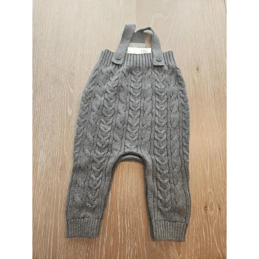 Baby gap knit overalls‎ size 3 mos
